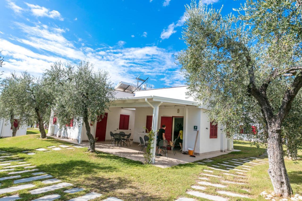 Villaggio Baia Del Monaco Manfredonia Exteriör bild