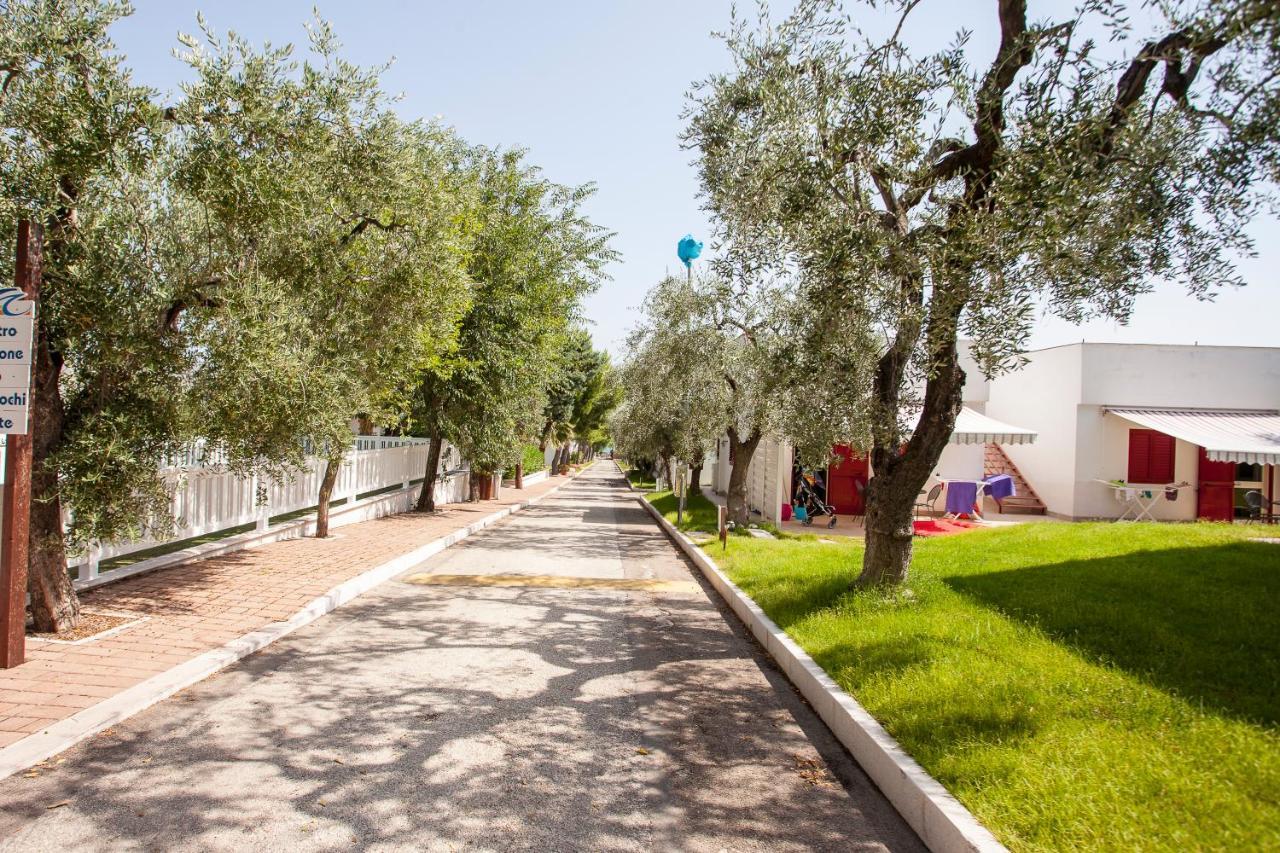 Villaggio Baia Del Monaco Manfredonia Exteriör bild