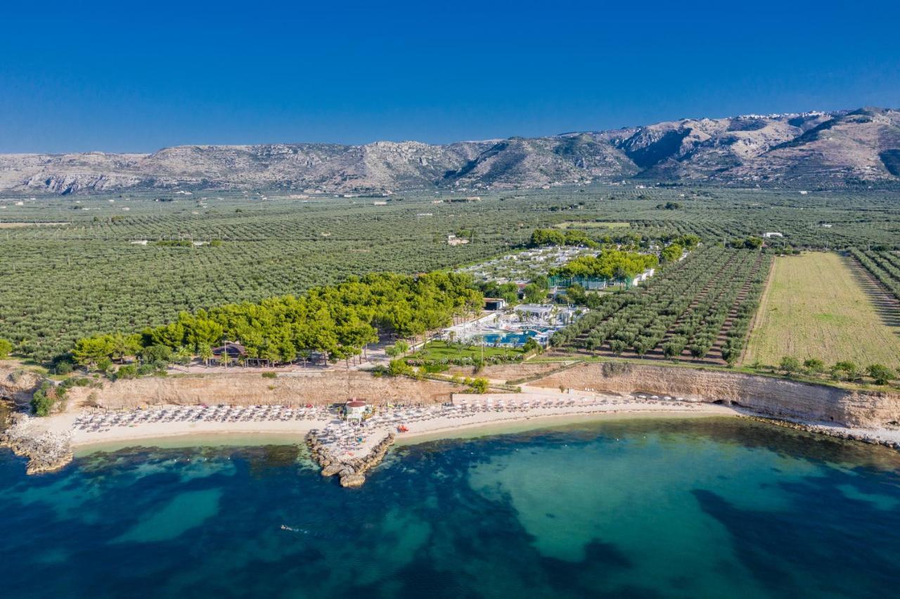 Villaggio Baia Del Monaco Manfredonia Exteriör bild